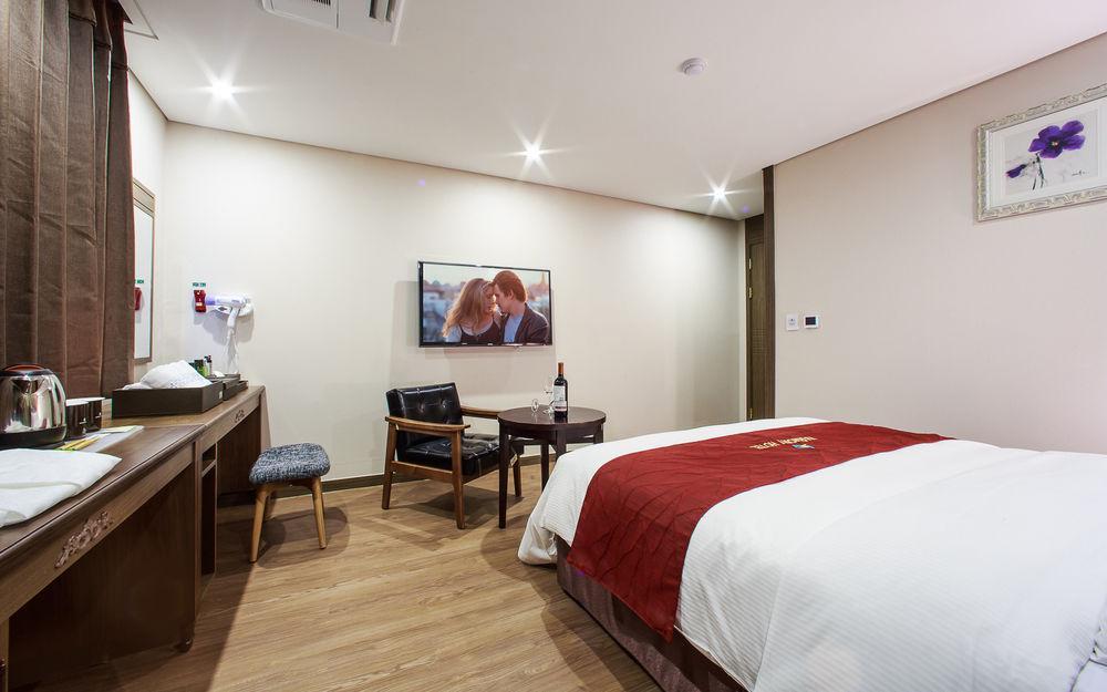 Harmony Hotel 2*