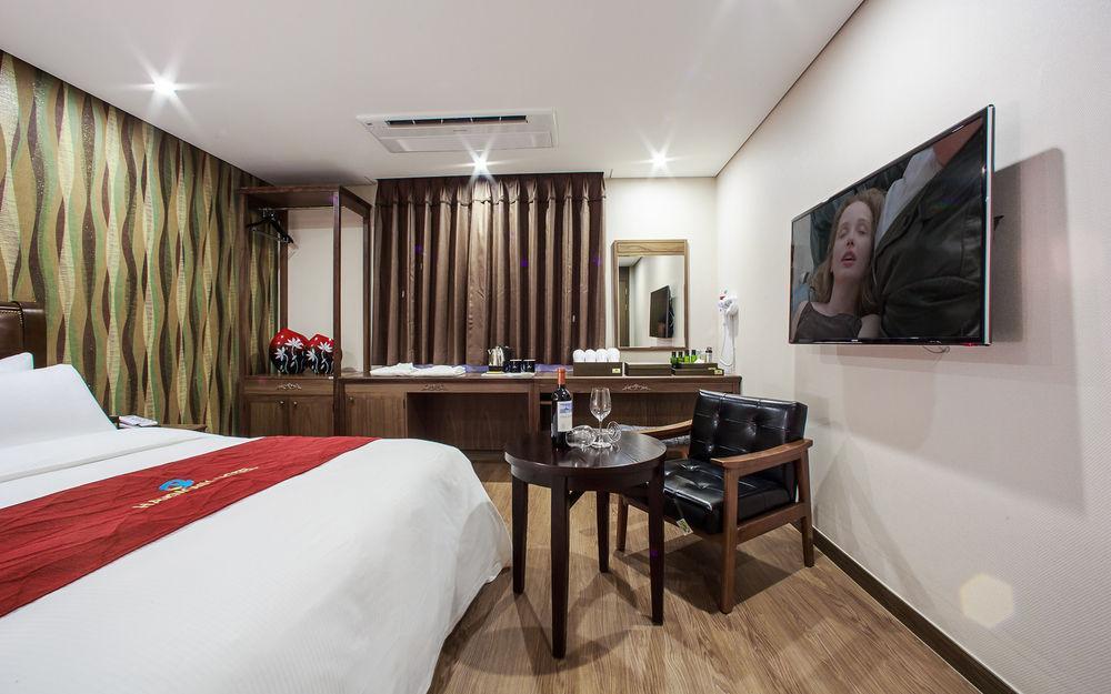 Harmony Hotel