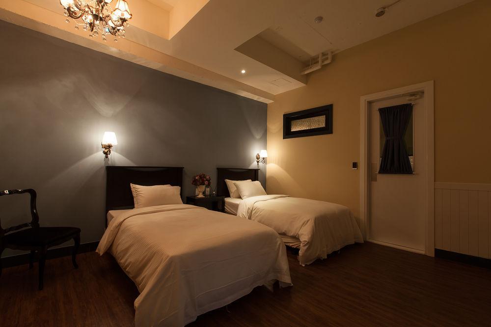 648 Hotel