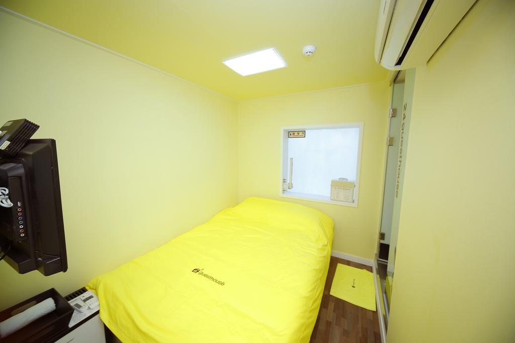 24 Sinchon Avenue Hostel