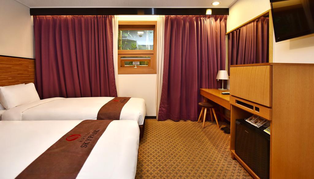 Skypark Myeongdong 3 Hotel 3*