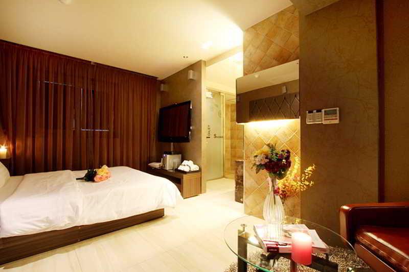 Hip Motel 2*