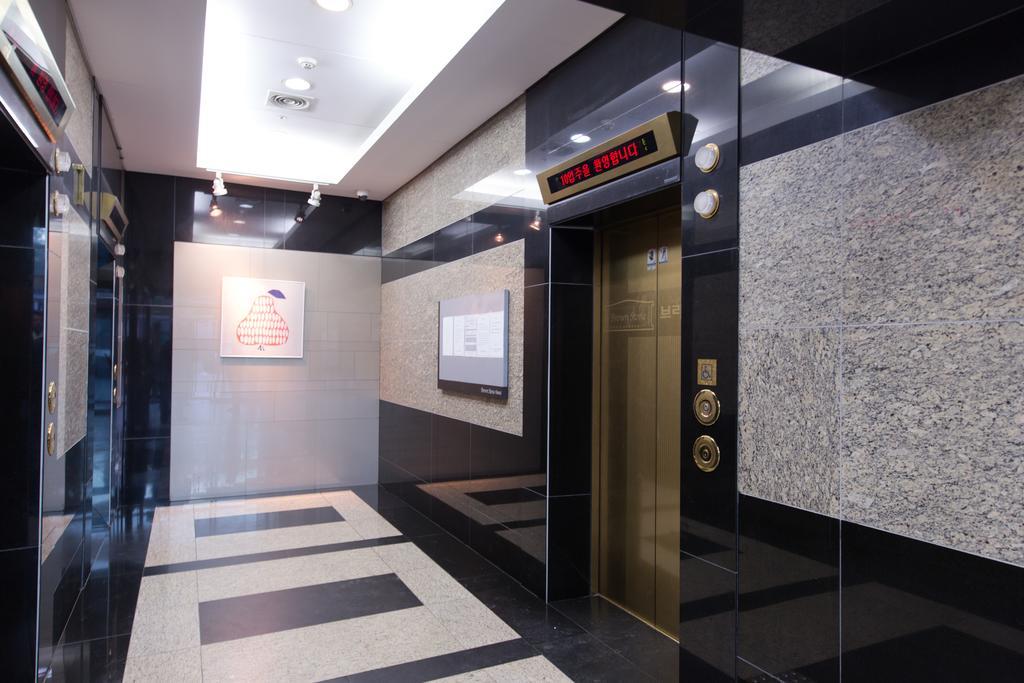 Penthouse Station