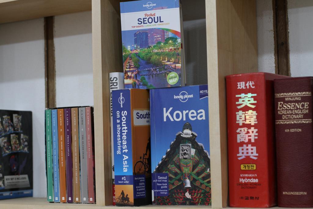Time Traveler Relax Hongdae 2*