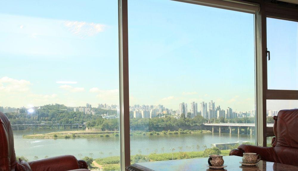 Hotel River View House 2*