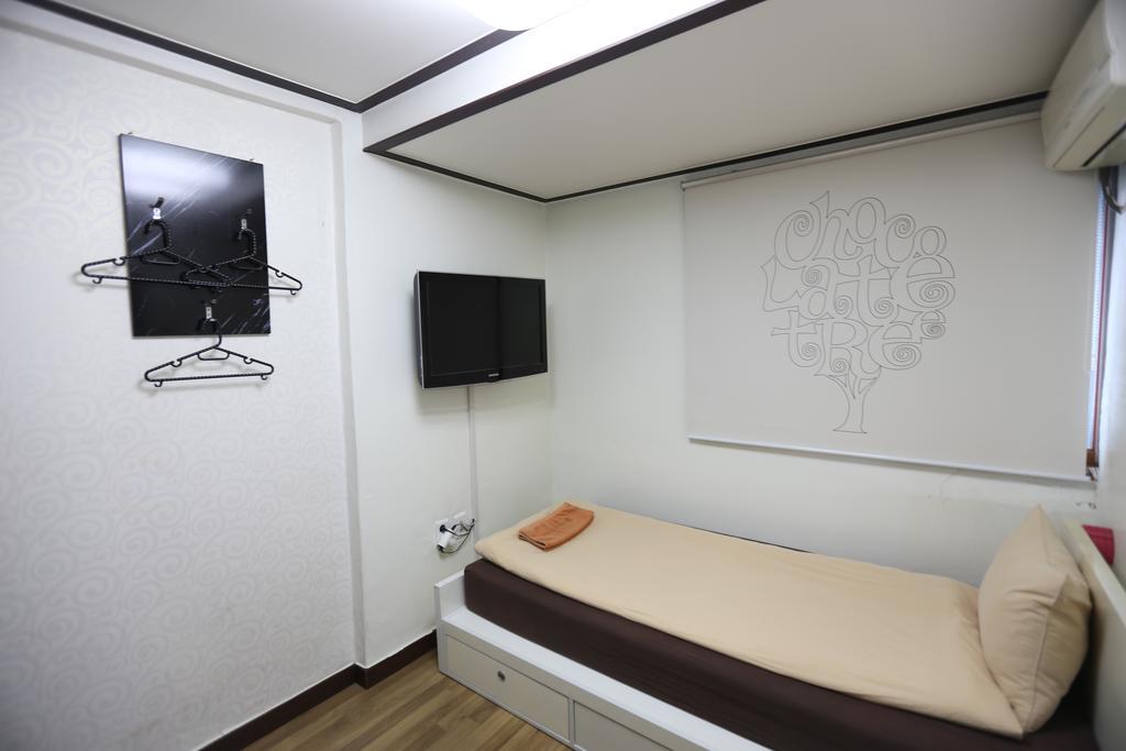 Guest house Chocolate Tree Sinchon Seoul