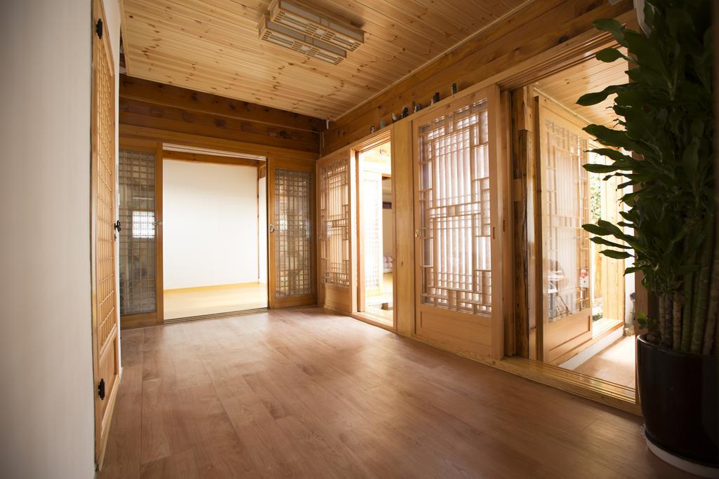 Guest house Bukchonae 2*
