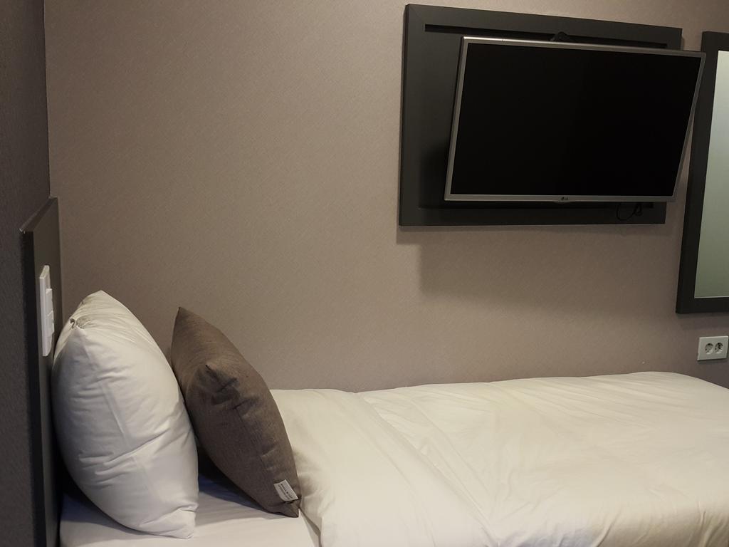 Philstay Myeongdong Metro 2* Seoul
