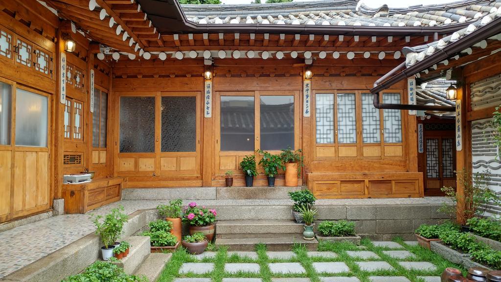 Sophia Hanok 2*