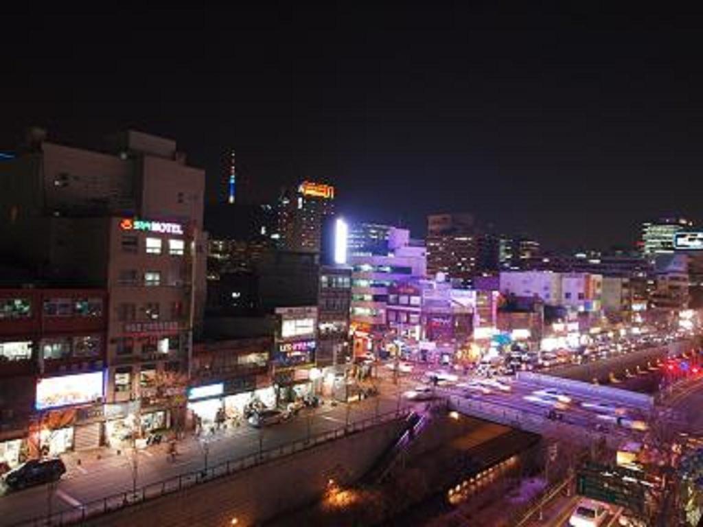 Cheonggye Haus Hostel *