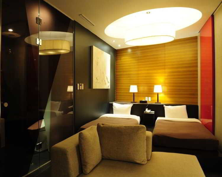 Tria Business & Boutique Hotel