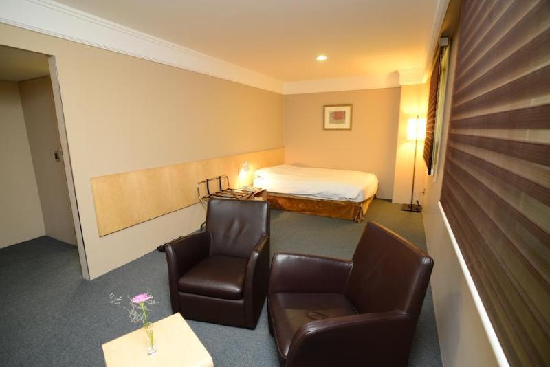 Young Dong Hotel