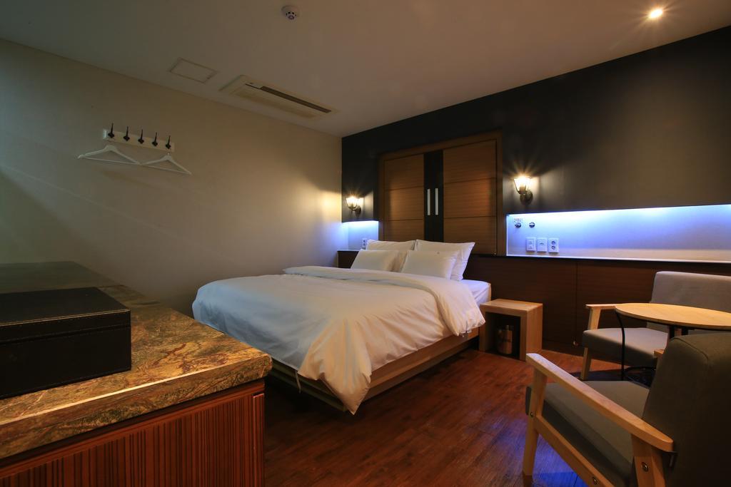 Hotel The Ace