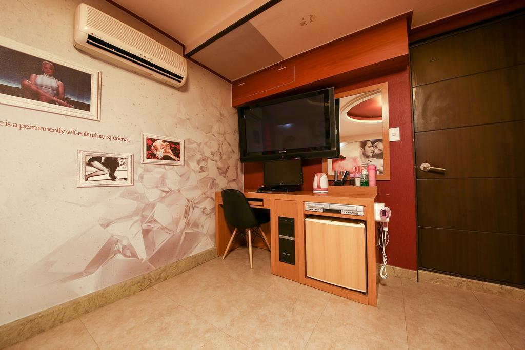 Hotel Amor Hotel 2*