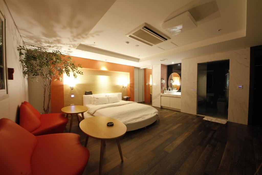 Hotel De Urban 2*
