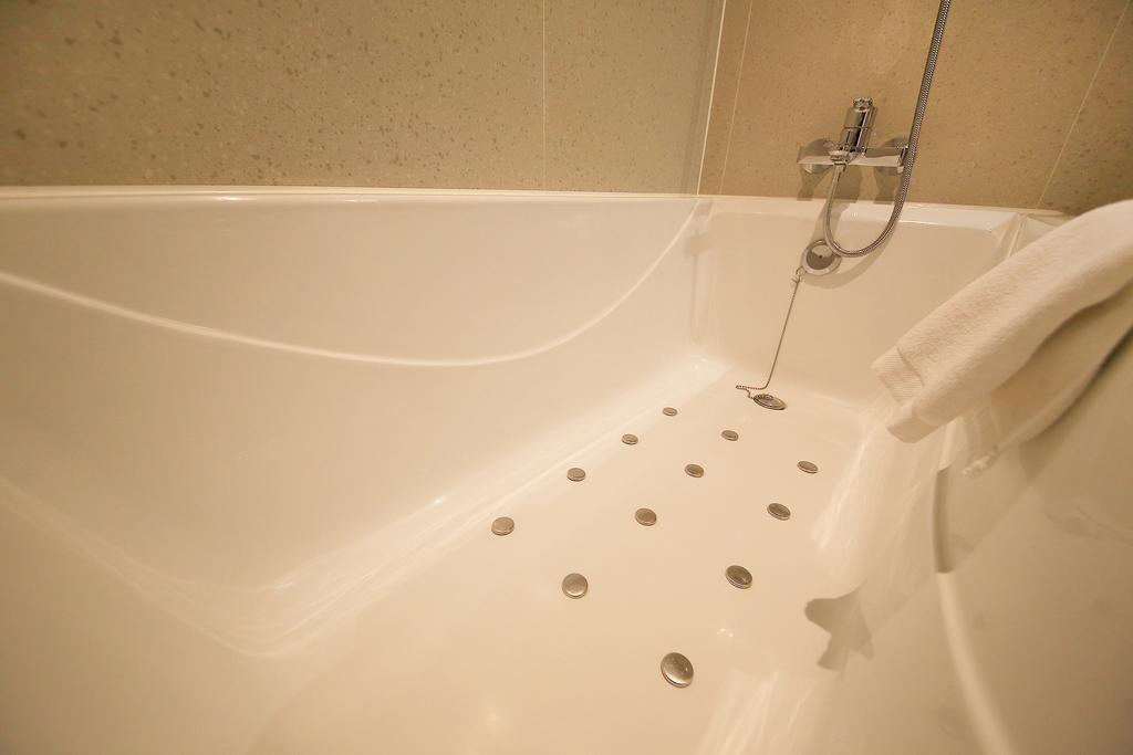 Richwell Hotel