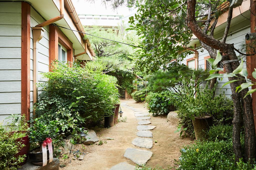 Haha Guesthouse Itaewon 2*