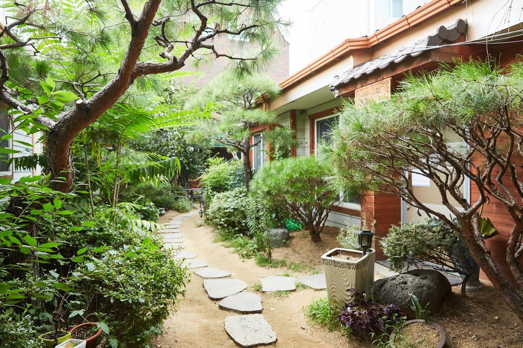 Haha Guesthouse Itaewon 2*