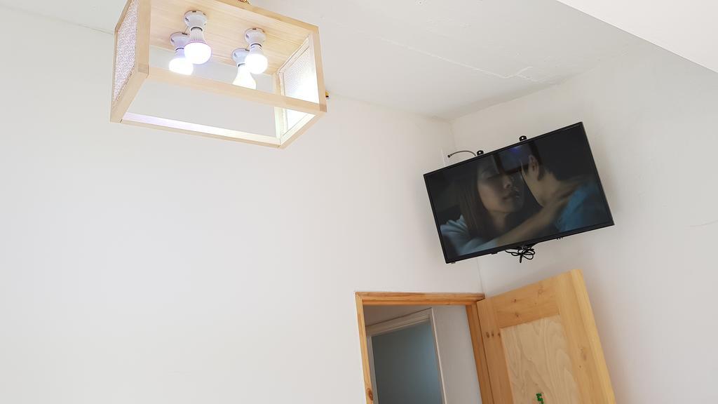 Guest house Time Traveler Relax Hongdae 2*