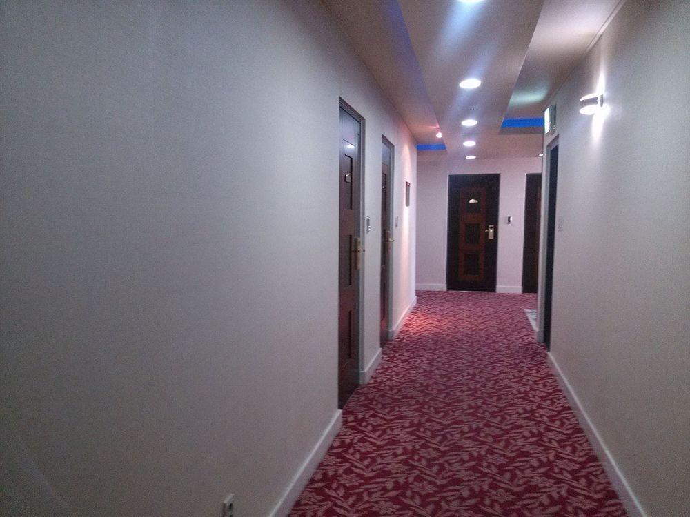 Noble Hotel