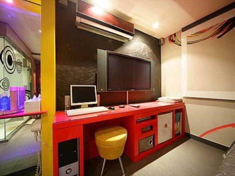 Spring 21 Sinchon Motel *