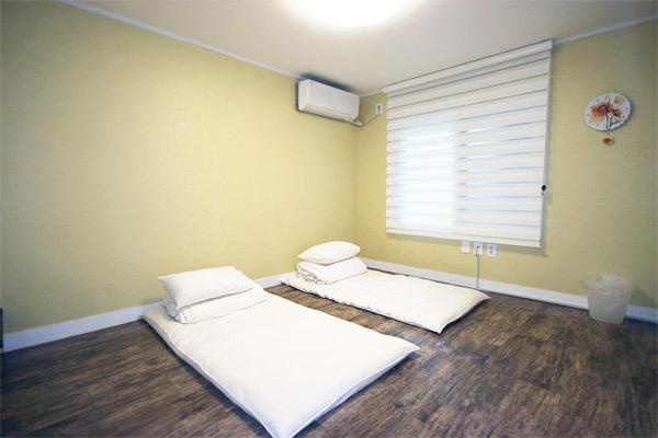 Crib 49 - Foreigner Only Seoul