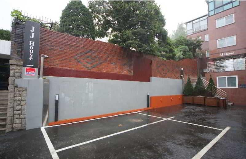 Jj House Hotel 3*