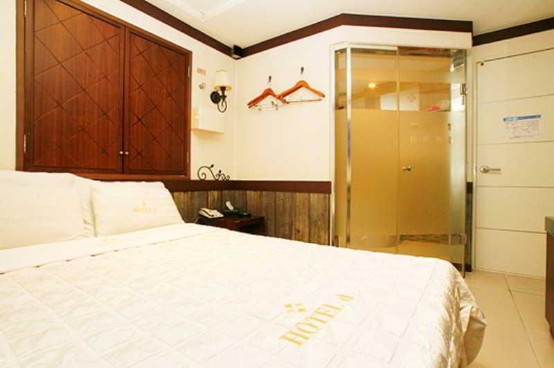 D Shinchon 3* Seoul