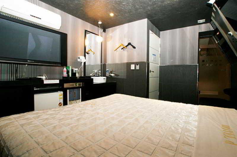Hotel D Shinchon