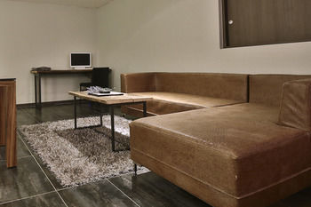 Hotel Imt 3*