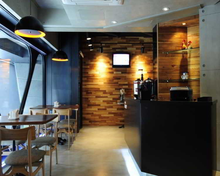 Tria Business & Boutique Hotel