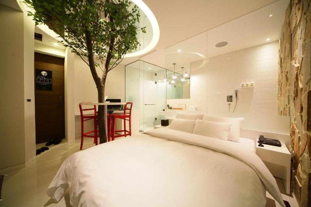 Star Hotel
