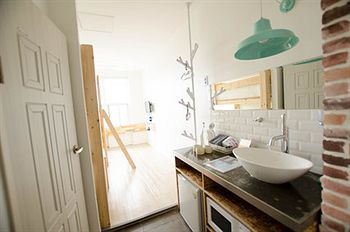 Mmmio House Hotel