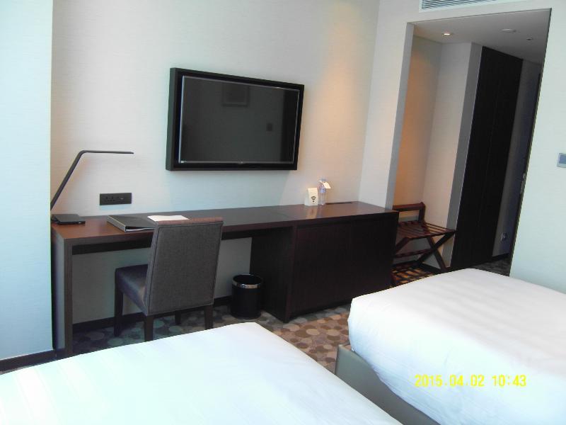 Lotte Myeongdong Hotel 4*