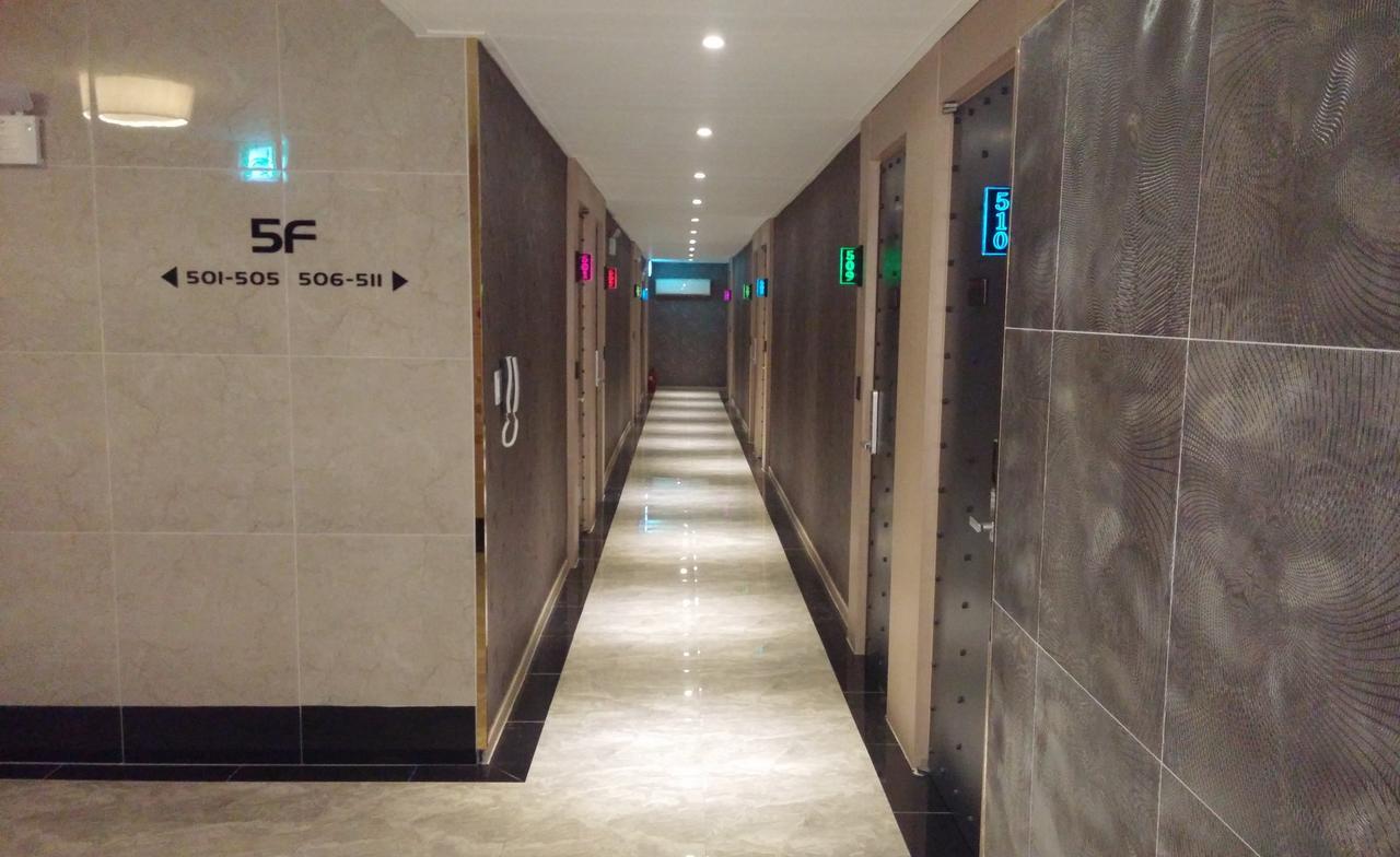 Hotel Western River Gangseo