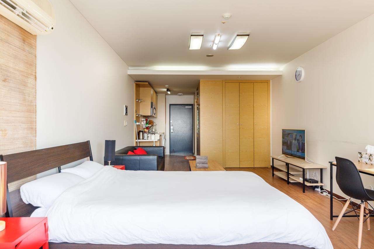 Spacious And Clean Studio *