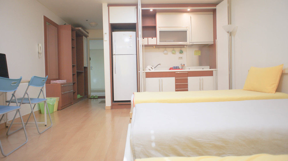 Apartment Ewha *