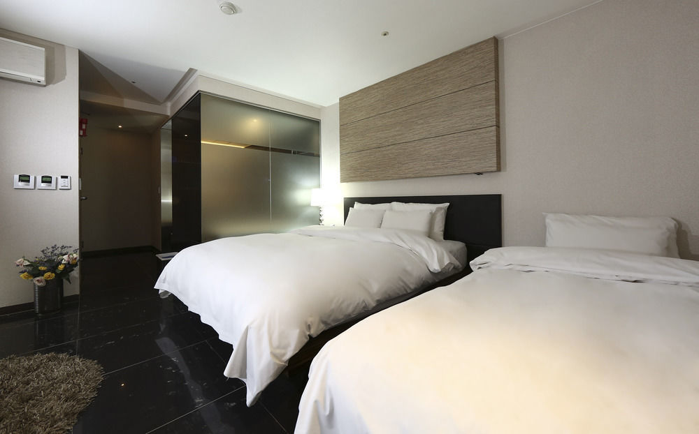 Imt Hotel