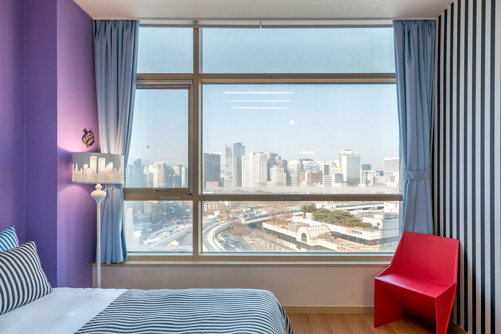 J House Station Apartment