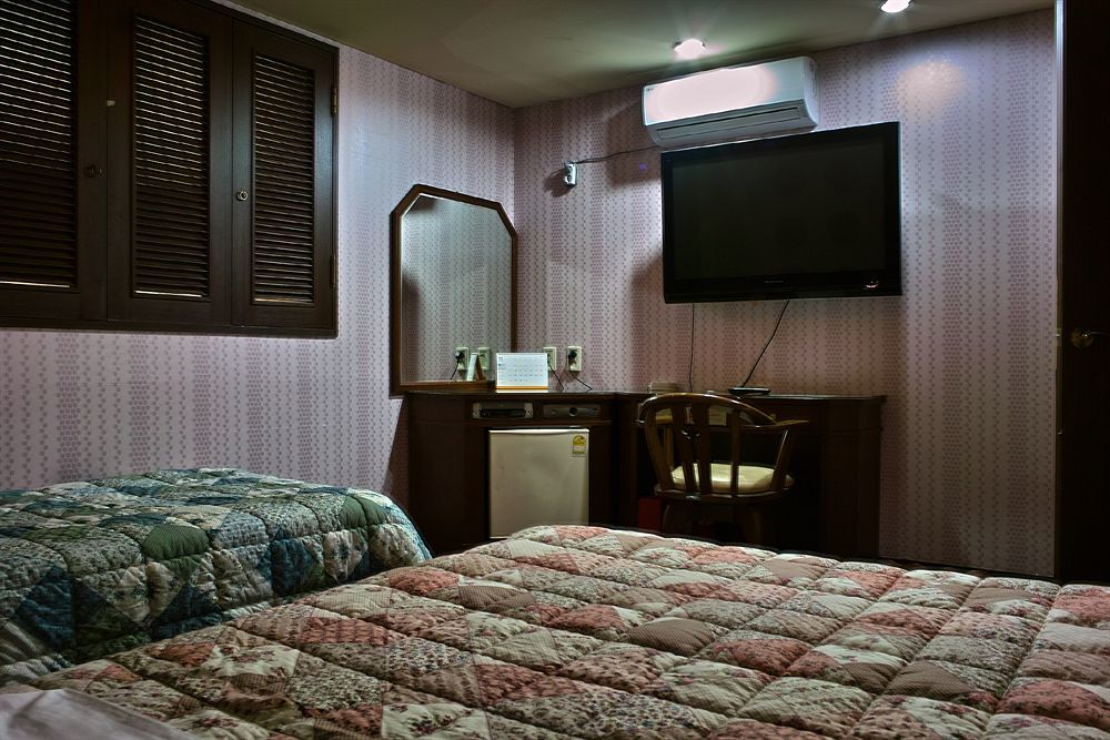 Motel At Seoul