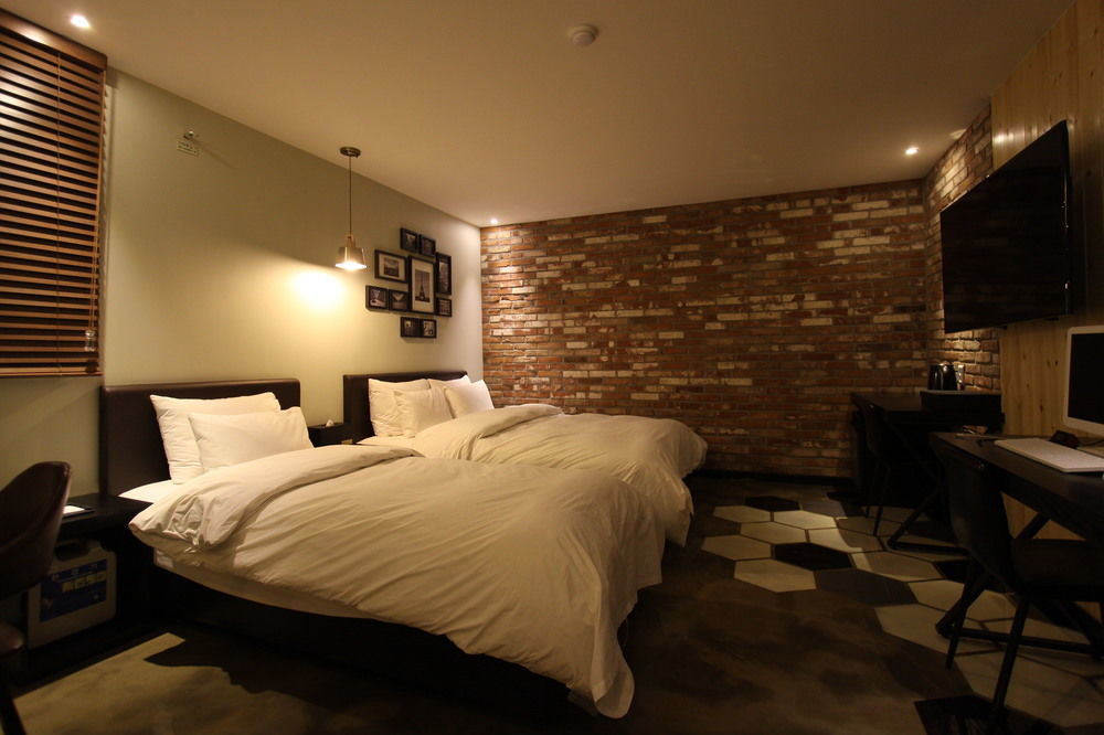 Premier Hotel Xym Hotel 2*