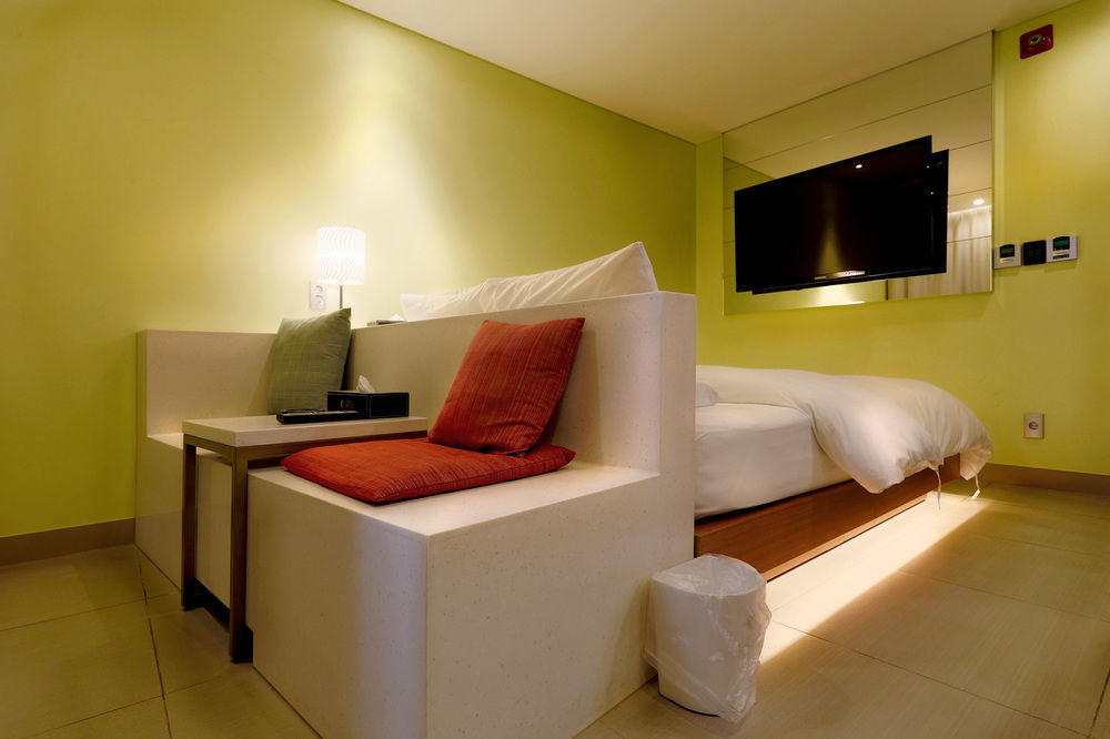 Circle Motel