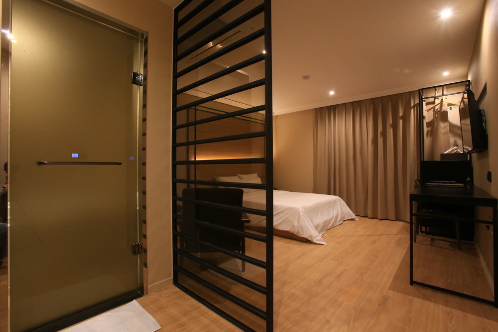 Yeoksam Star Premier Motel