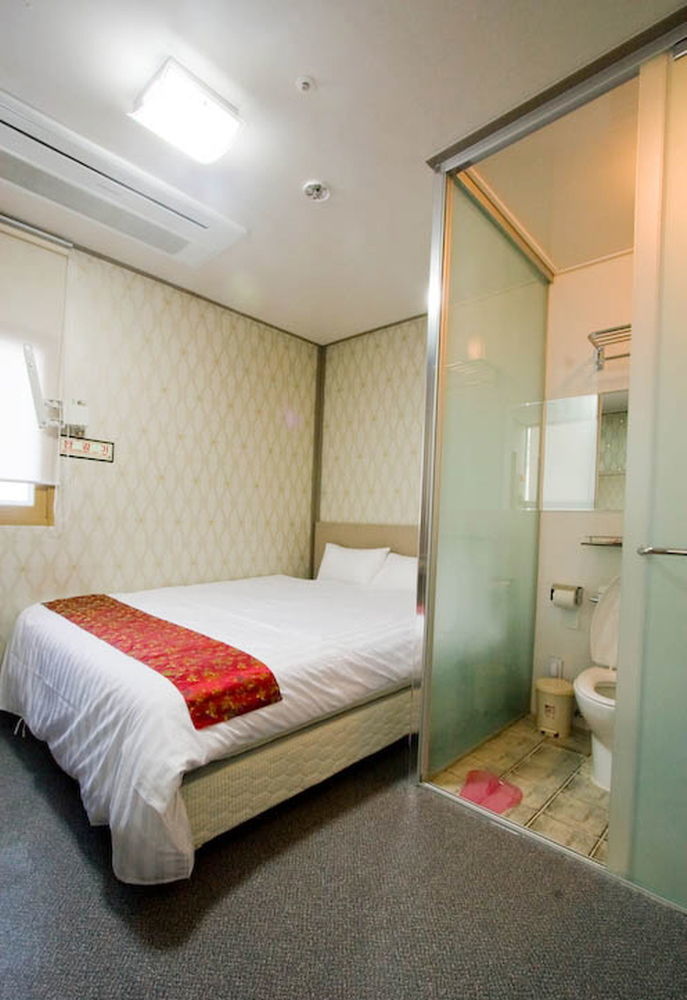 Oyo Myeongdong 2 Hostel