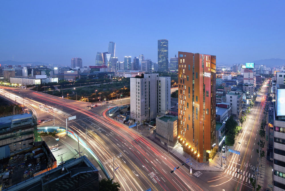 Hotel Khan 3*