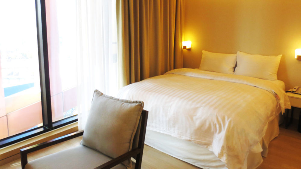 Hotel Khan