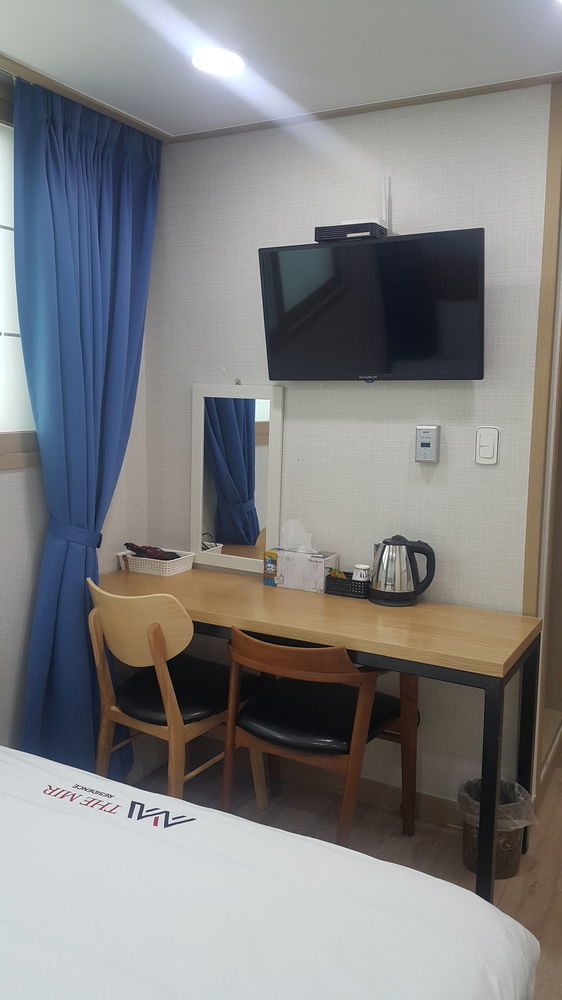 Hotel The Mir 2*