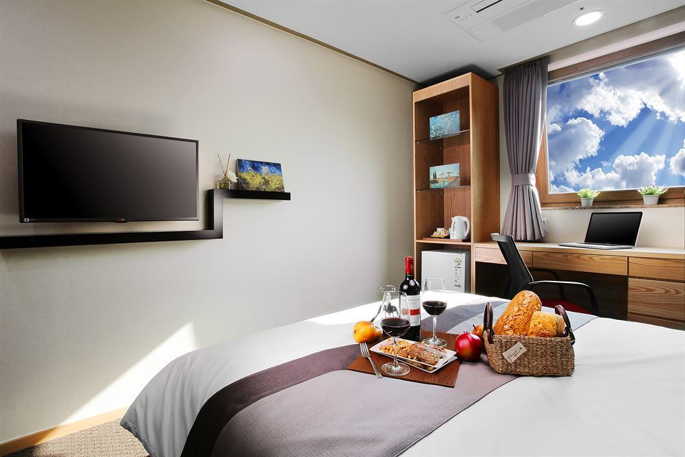 Golden Dongdaemun 3*