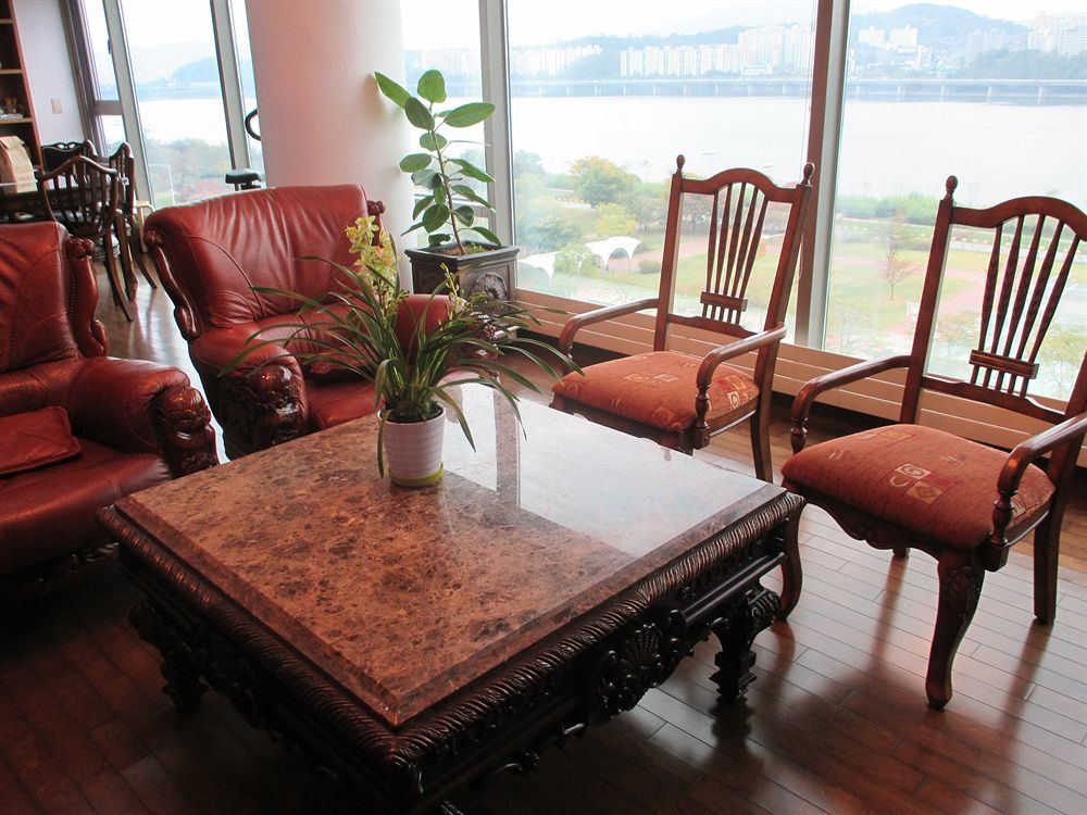 River View House 2*