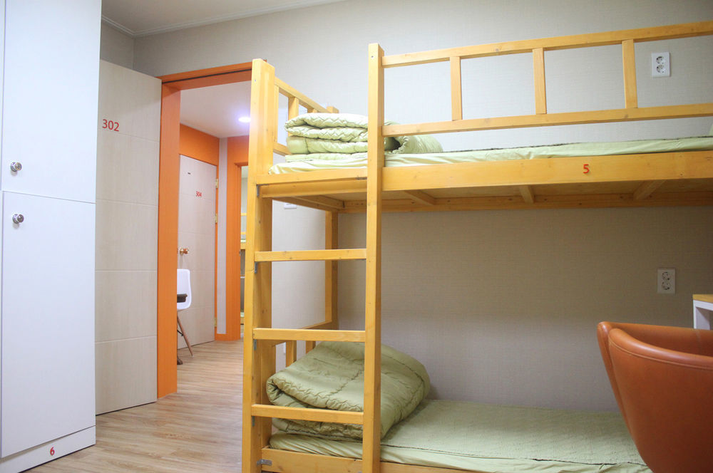 Cocoonstay Hongik Univ. Station Hostel Seoul